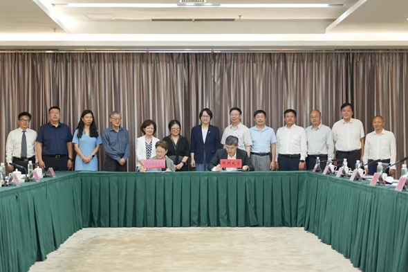 ZZU, University of Alberta ink cooperation agreement